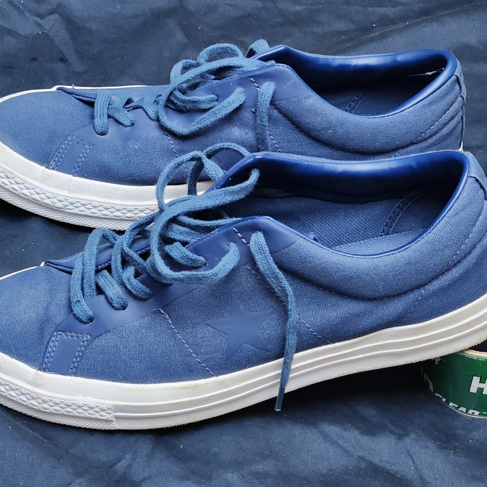 Converse Men's Blue Sneakers